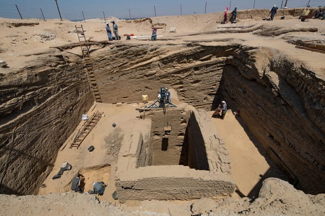 La tumba del pozo de un dignatario llamado "Wahibre-meri-Neit" | Foto: Petr Košárek, Český egyptologický ústav